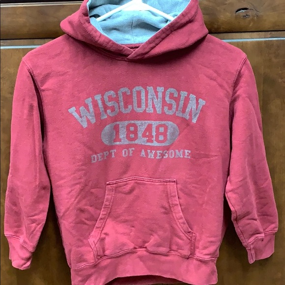 Wisconsin Badgers Sweatshirt - Picture 2 of 4